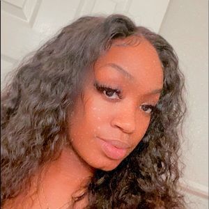 Meet your Posher, Brianna